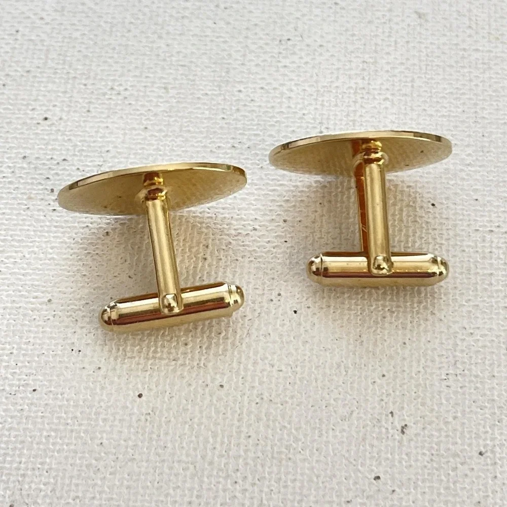 Vintage Anson Gold Tone Oval Textured 60s Mod Retro Mens Cufflinks Concave